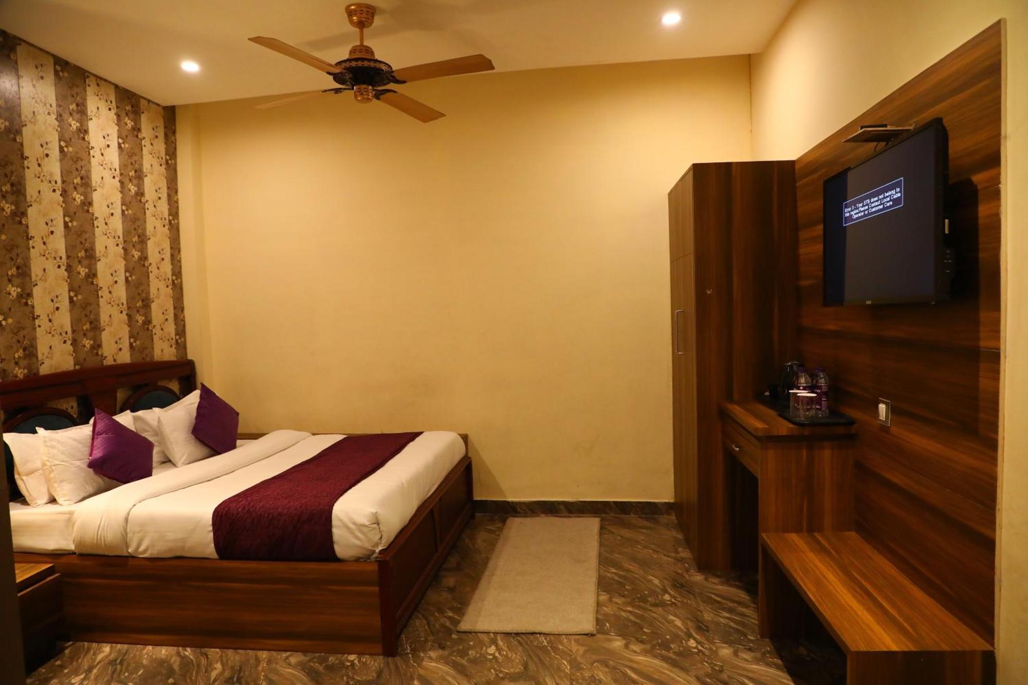 Perfectstayz Premium @Harkipauri Road Haridwār Habitación foto